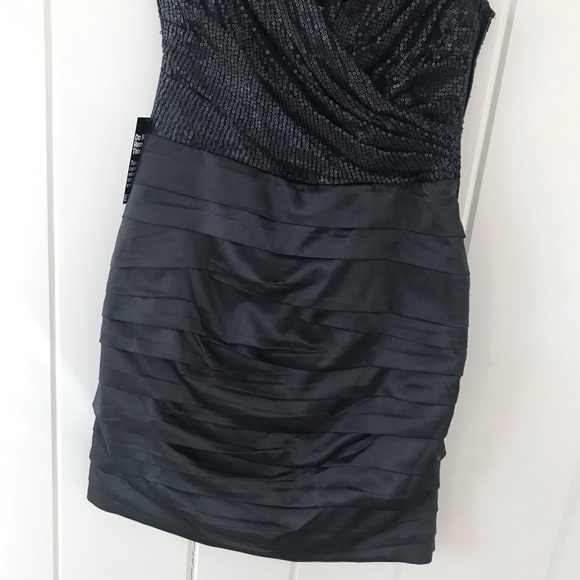 Express Black Sequin Mini Dress, size 4 - Picture 3 of 13